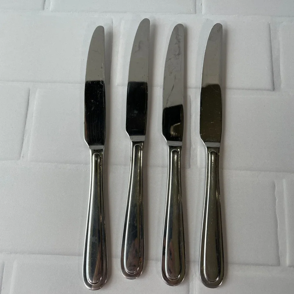 Wallace Stainless Steel Knives Set of 4 WAS255 Pattern Rounded Handle Serrated